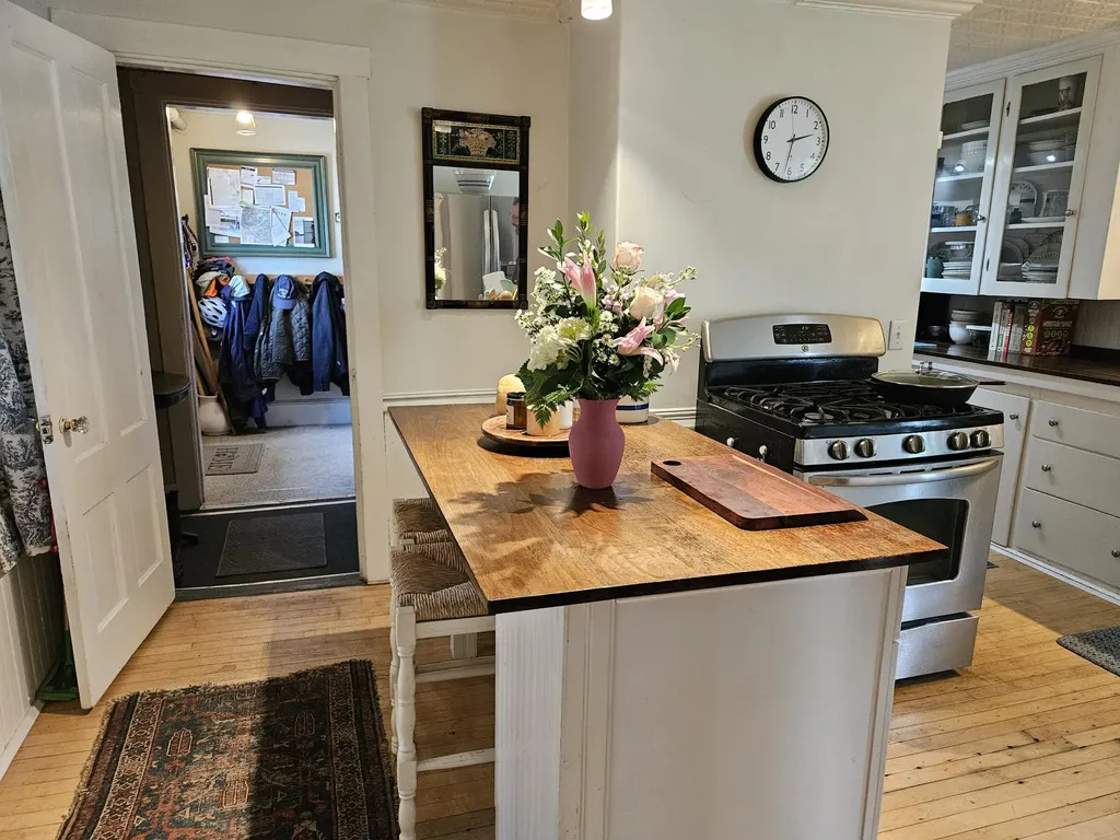 11 Spencer Street Orono ME 04473