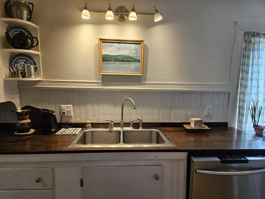 11 Spencer Street Orono ME 04473