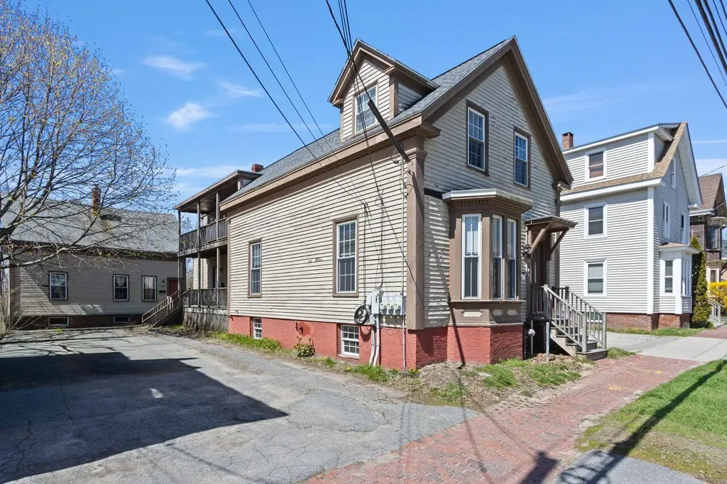 438-440 St. John Street Portland ME 04102