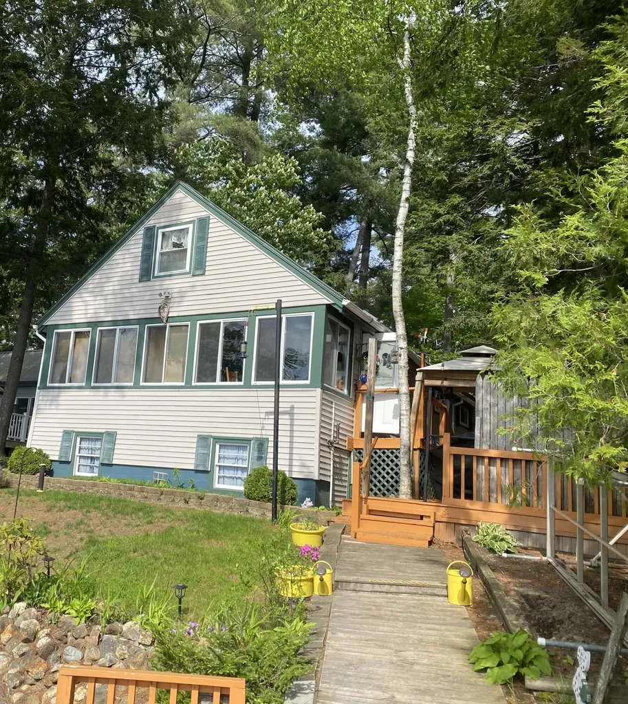 130 Williamson Road Manchester ME 04351