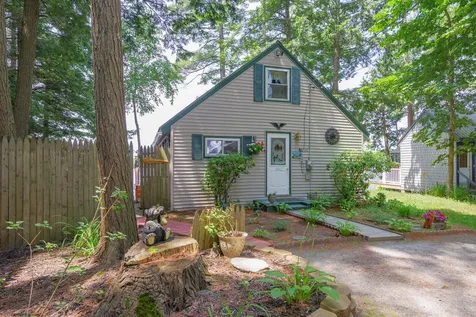 130 Williamson Road Manchester ME 04351