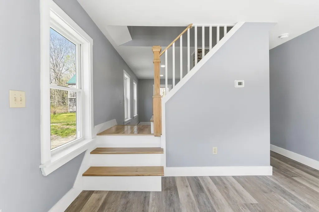 222 River Road Richmond ME 04357