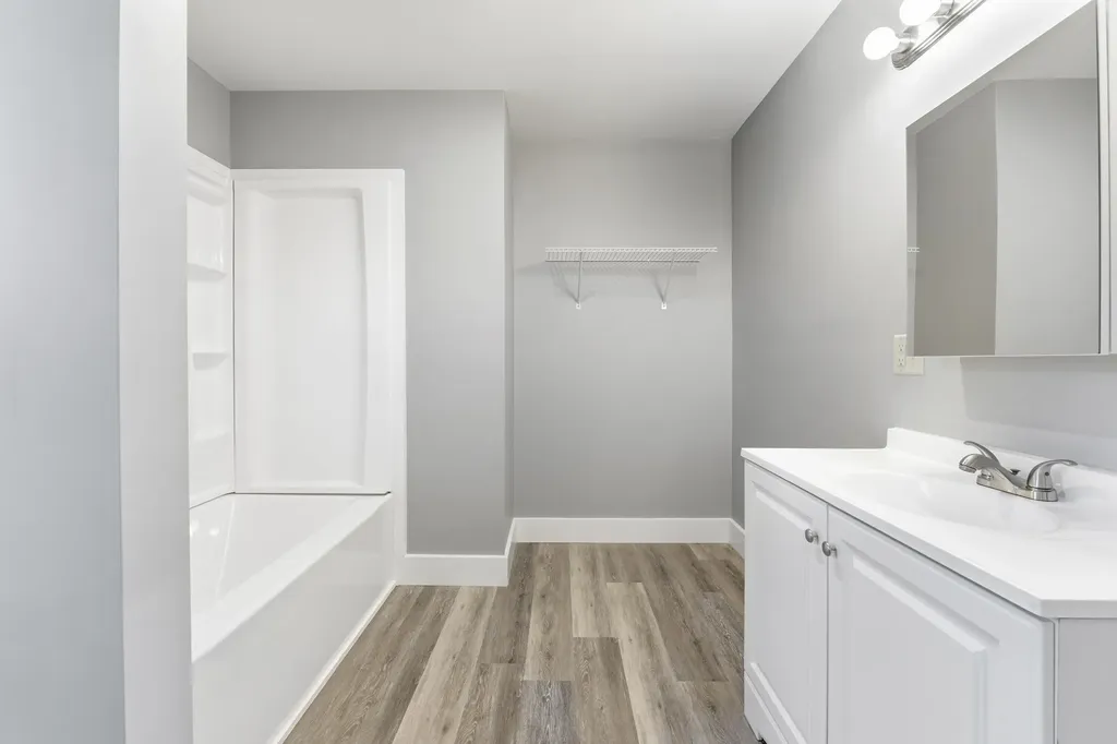 222 River Road Richmond ME 04357