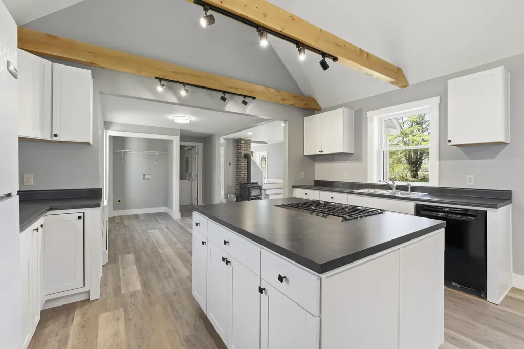 222 River Road Richmond ME 04357