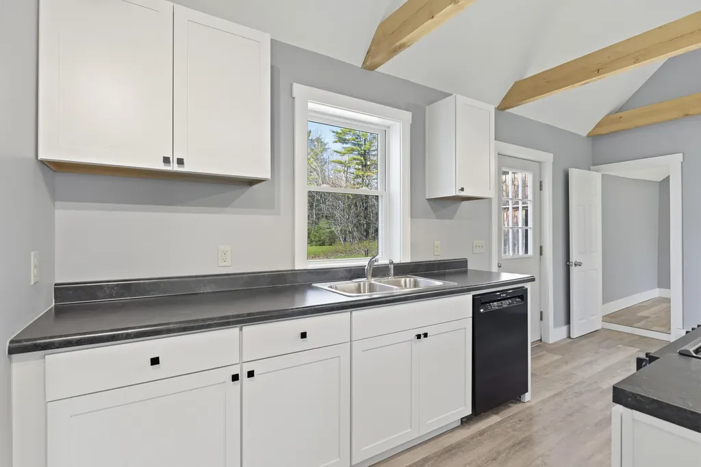 222 River Road Richmond ME 04357