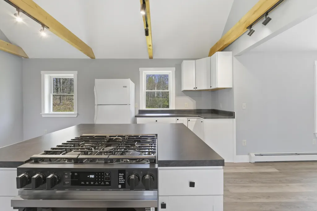 222 River Road Richmond ME 04357