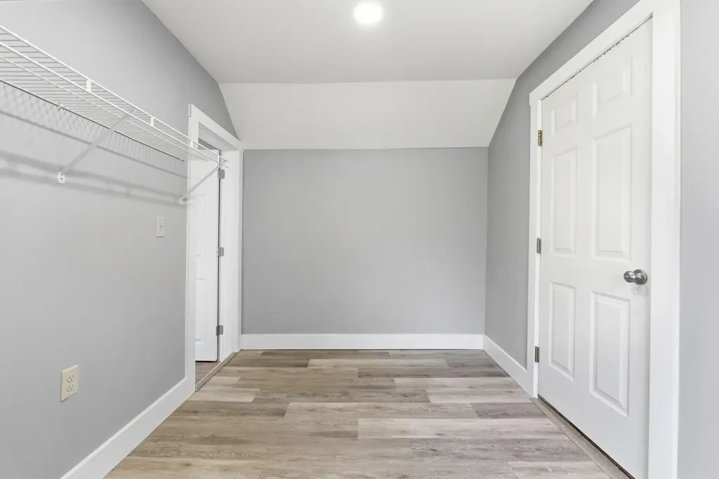 222 River Road Richmond ME 04357