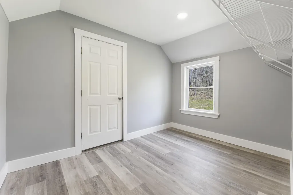 222 River Road Richmond ME 04357