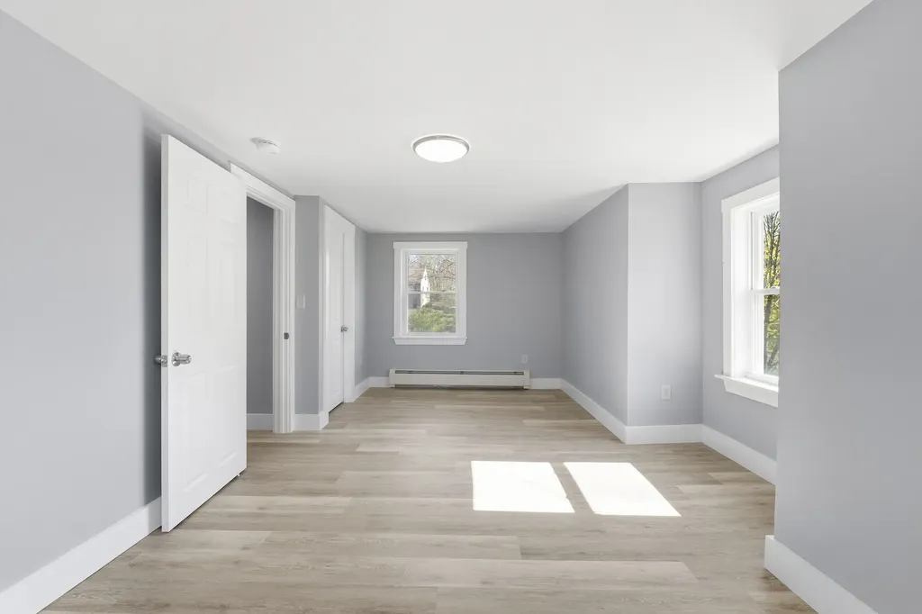 222 River Road Richmond ME 04357