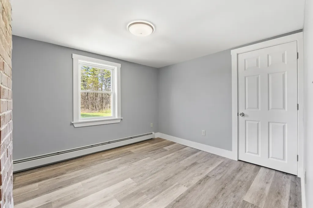 222 River Road Richmond ME 04357