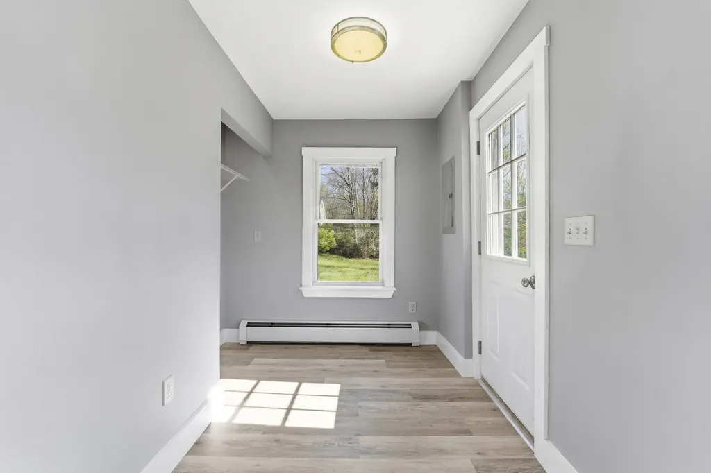 222 River Road Richmond ME 04357