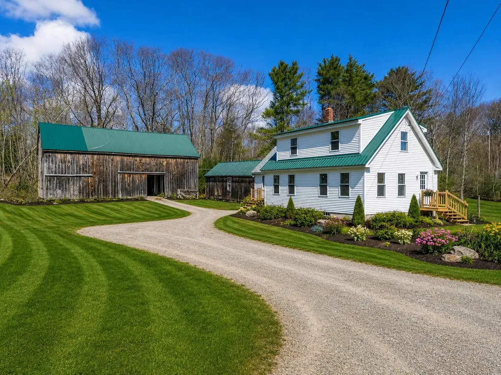 222 River Road Richmond ME 04357