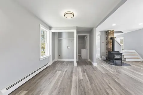 222 River Road Richmond ME 04357