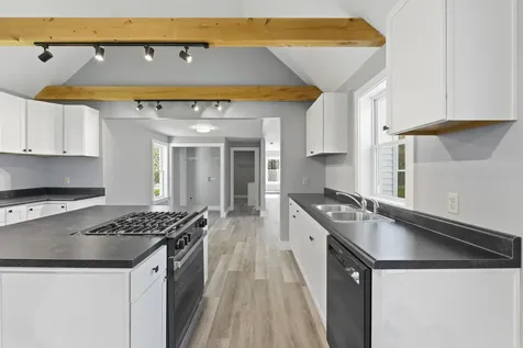 222 River Road Richmond ME 04357