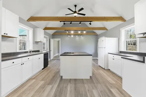 222 River Road Richmond ME 04357