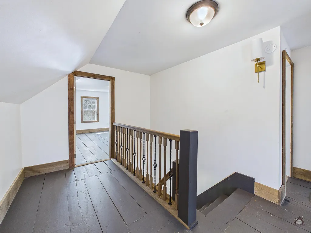 990 Pond Road Sidney ME 04330