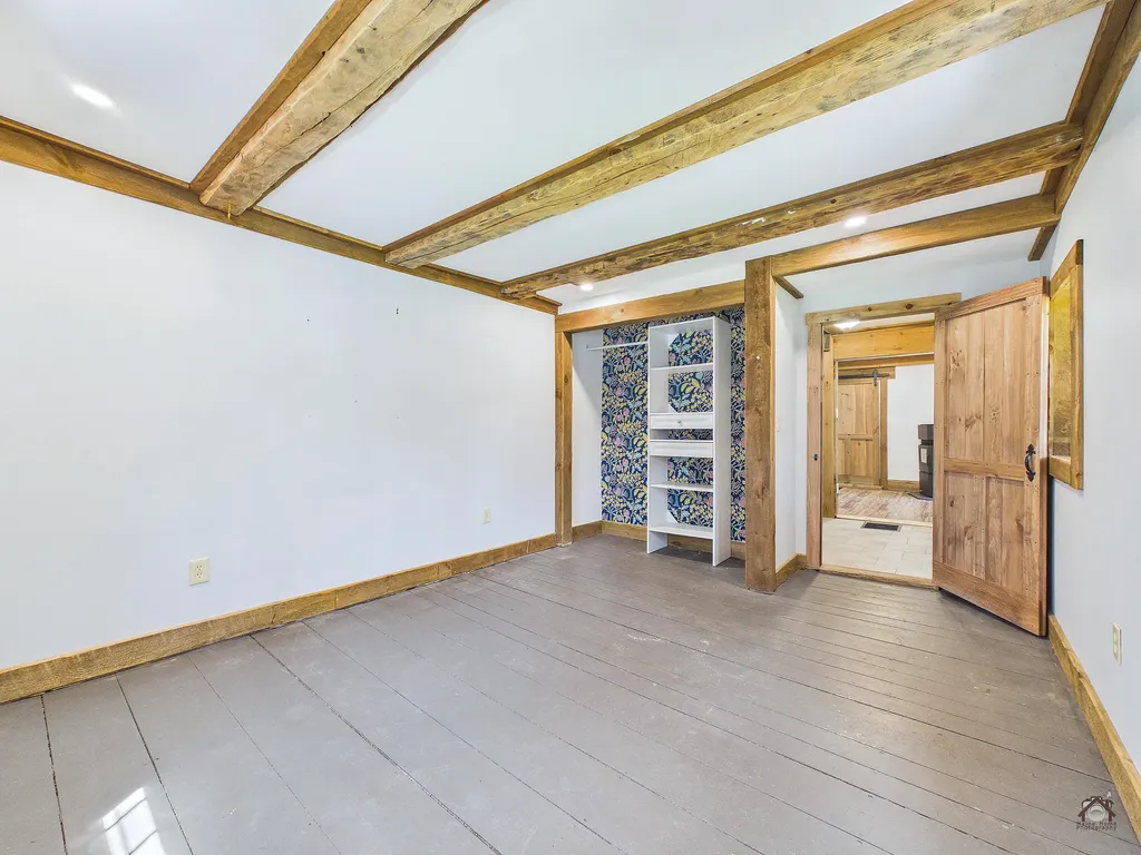 990 Pond Road Sidney ME 04330