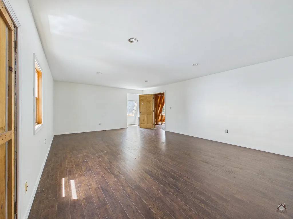 990 Pond Road Sidney ME 04330