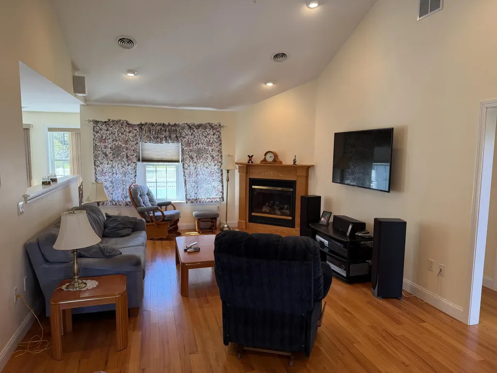 51 Riverside Drive Alfred ME 04002