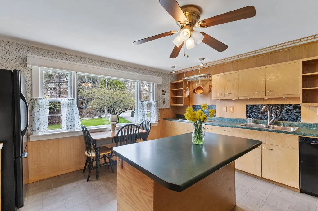 1571 River Road Bucksport ME 04416