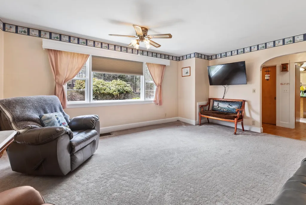 1571 River Road Bucksport ME 04416