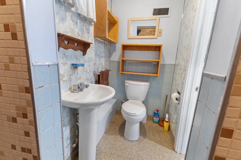 1571 River Road Bucksport ME 04416