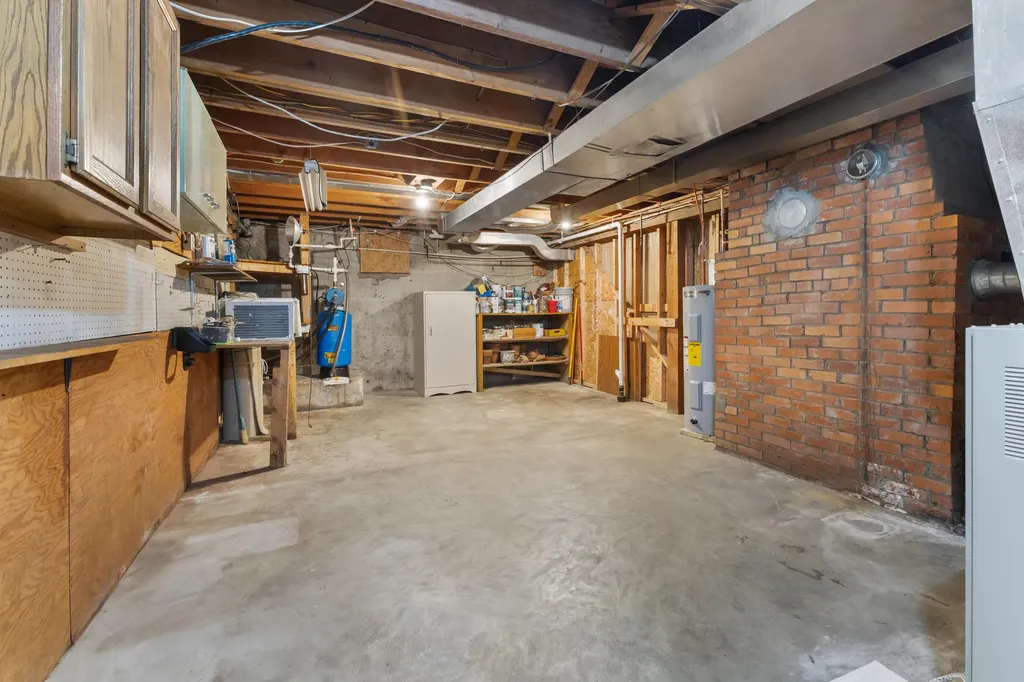 1571 River Road Bucksport ME 04416