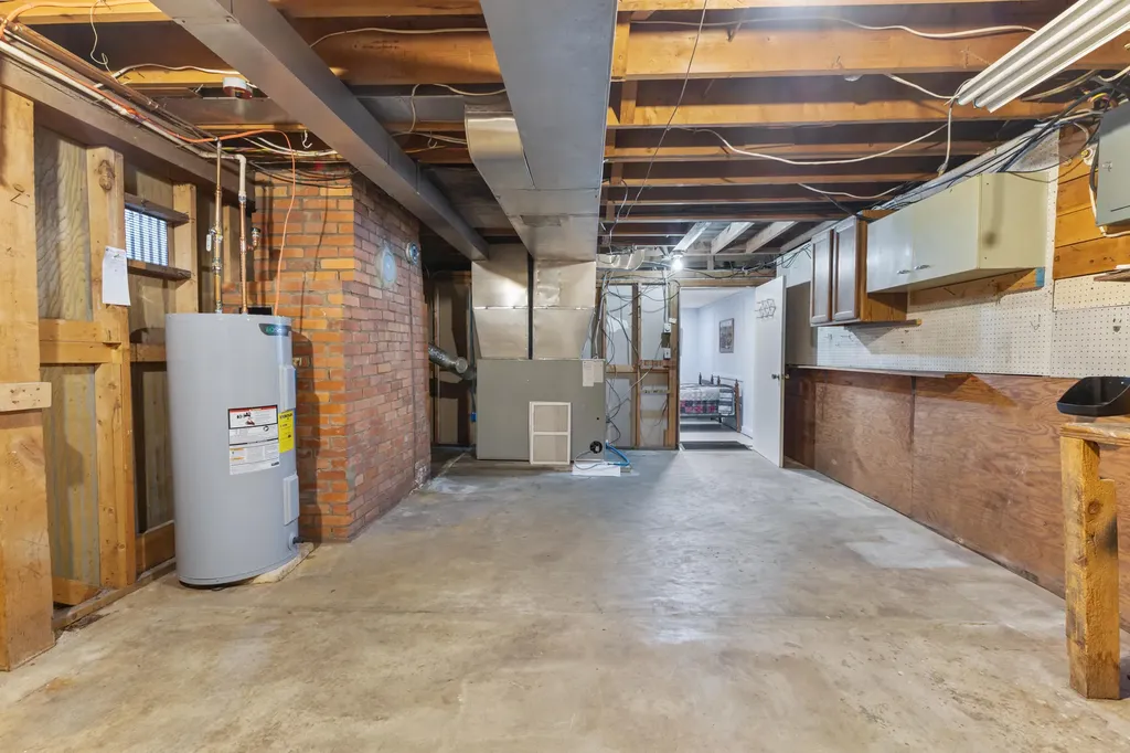 1571 River Road Bucksport ME 04416