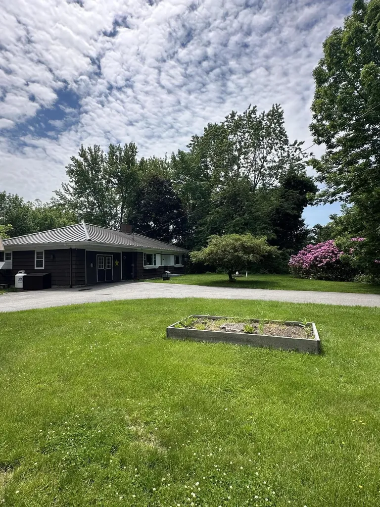 1571 River Road Bucksport ME 04416