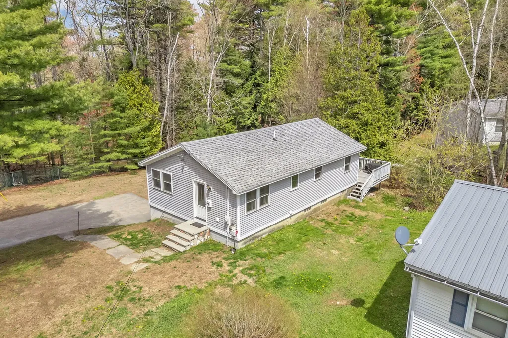 30 Hilliard Street Old Town ME 04468