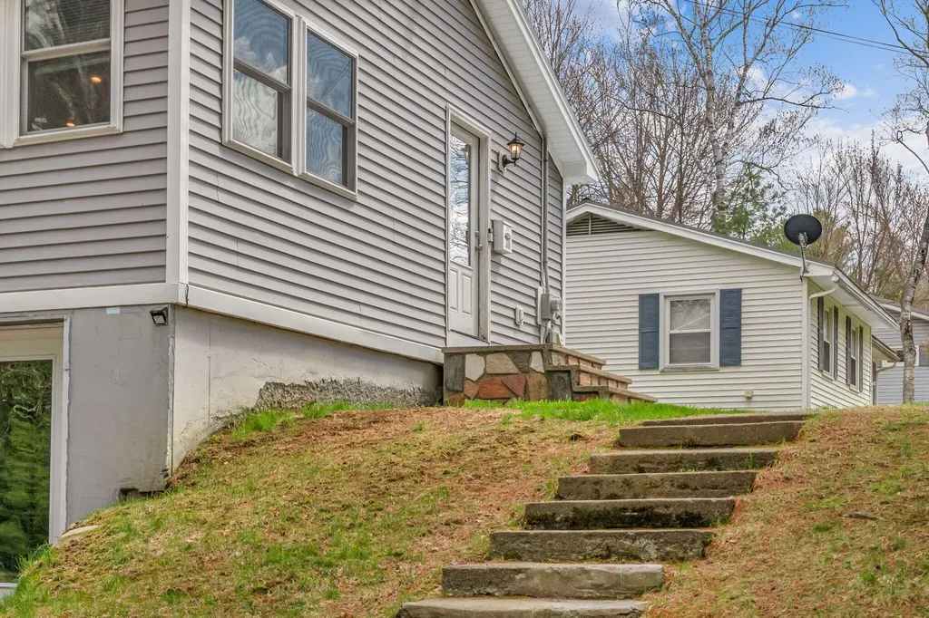 30 Hilliard Street Old Town ME 04468