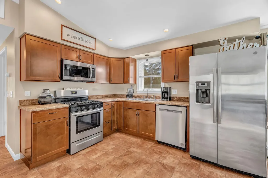30 Hilliard Street Old Town ME 04468