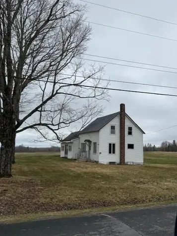 206 E Plantation Road Blaine ME 04734