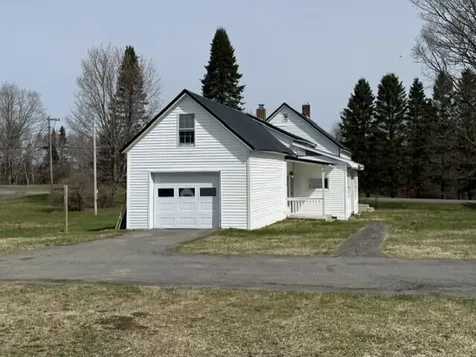 206 E Plantation Road Blaine ME 04734