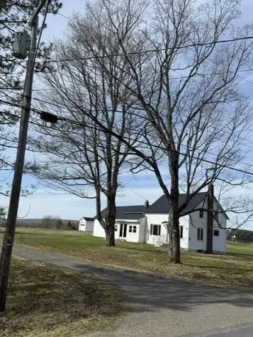 206 E Plantation Road Blaine ME 04734