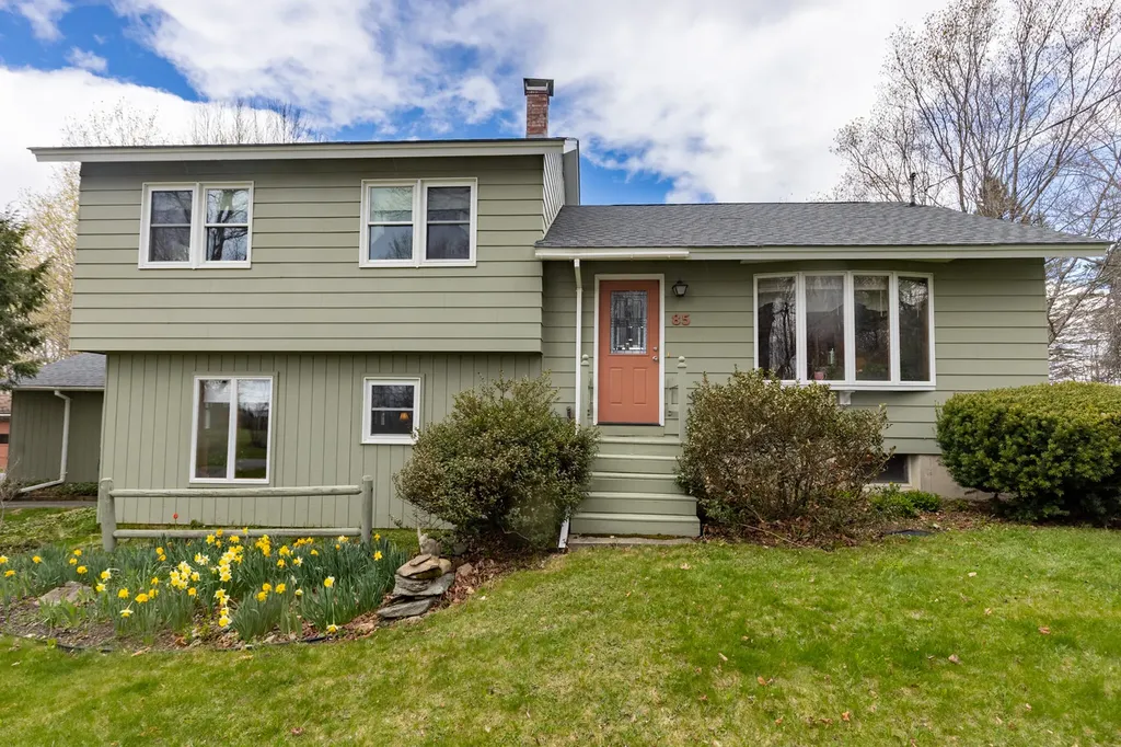 85 Norton Hill Road Dover-foxcroft ME 04426