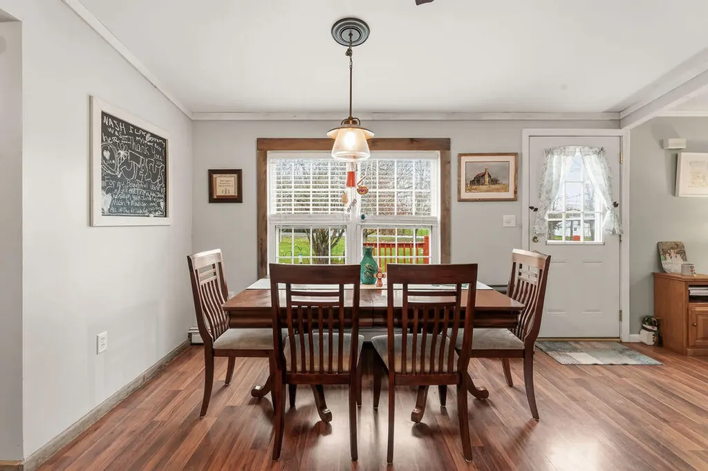 12 Merryman Road Glenburn ME 04401