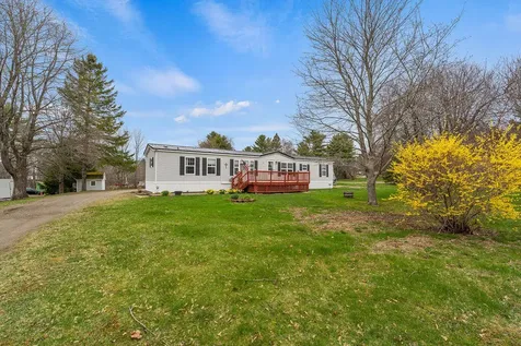 12 Merryman Road Glenburn ME 04401