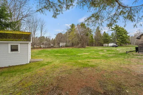 12 Merryman Road Glenburn ME 04401