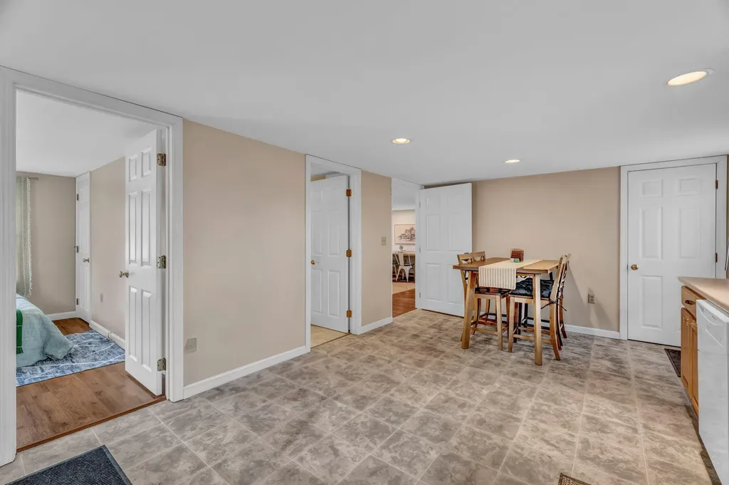 3237 Broadway Glenburn ME 04401