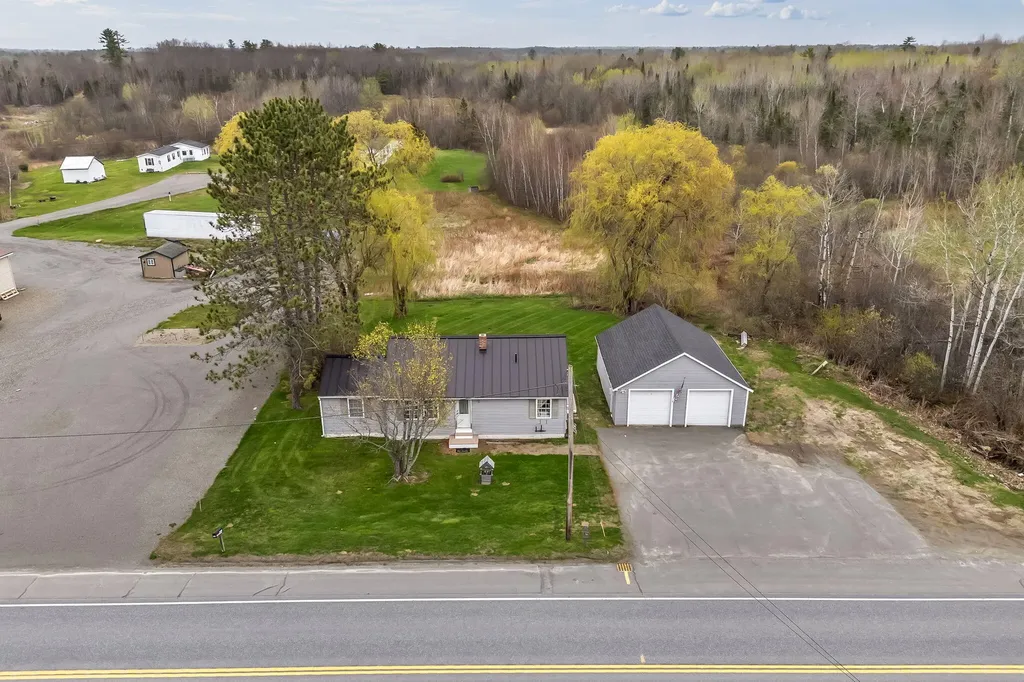 3237 Broadway Glenburn ME 04401