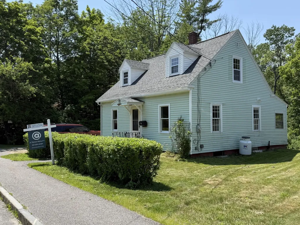 159 S Main Street Auburn ME 04210