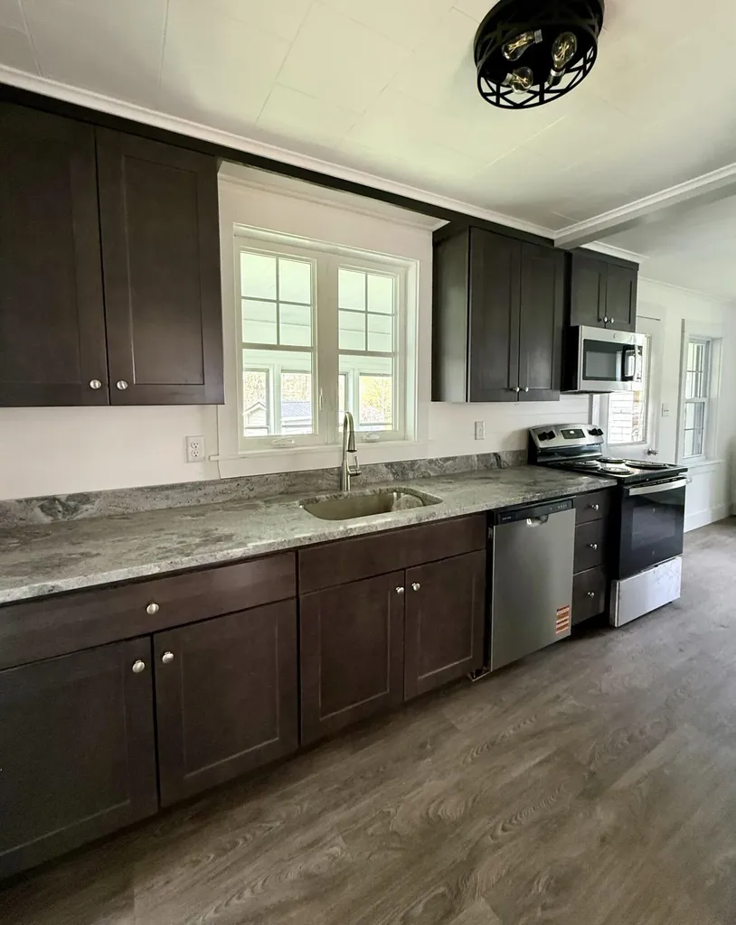 159 S Main Street Auburn ME 04210