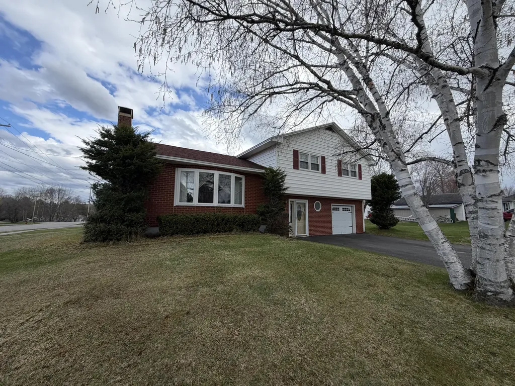 43 Elm Street East Millinocket ME 04430