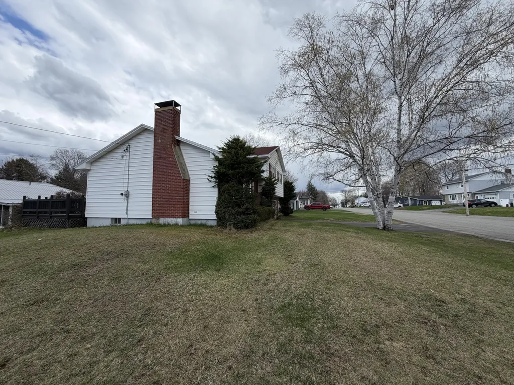 43 Elm Street East Millinocket ME 04430
