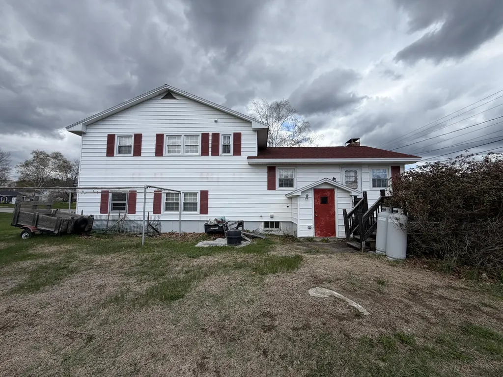 43 Elm Street East Millinocket ME 04430