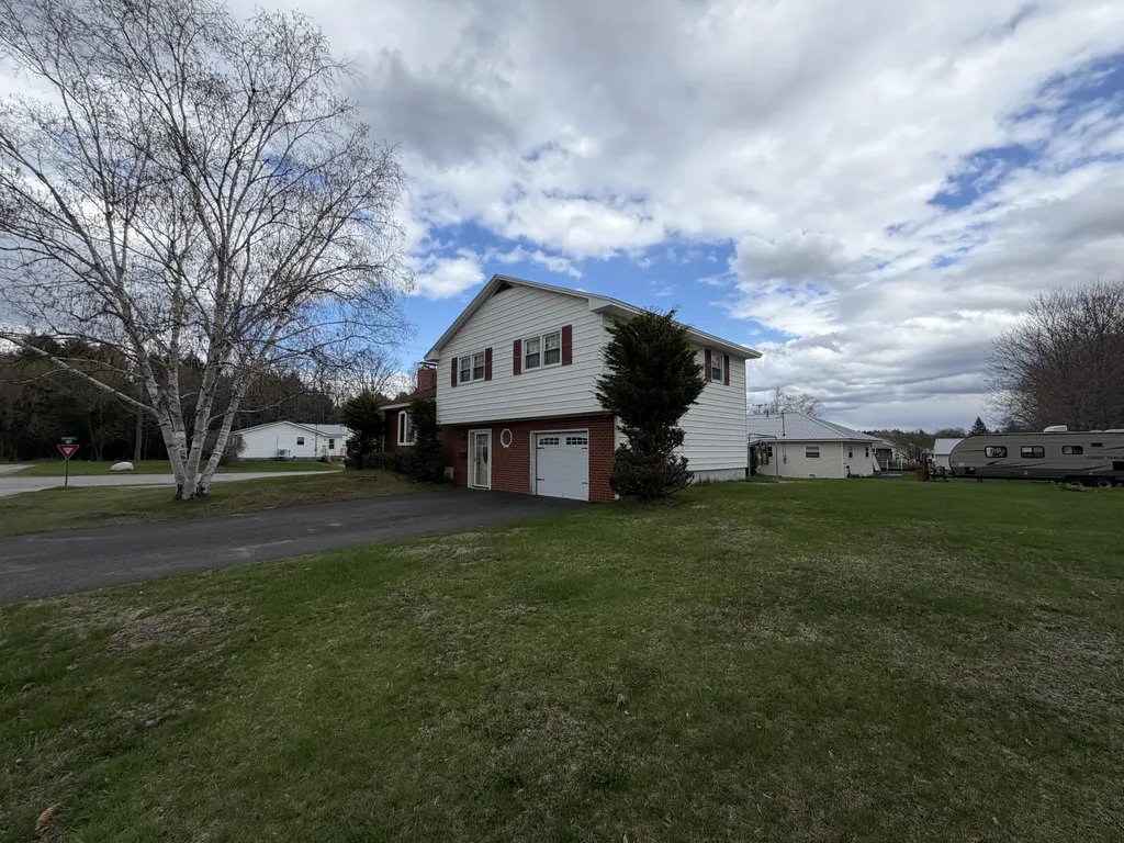 43 Elm Street East Millinocket ME 04430