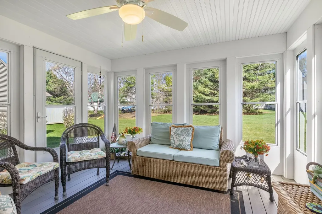 10 Lexington Drive Kennebunk ME 04043