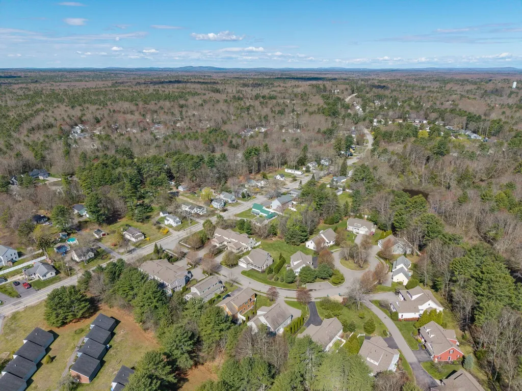 10 Lexington Drive Kennebunk ME 04043