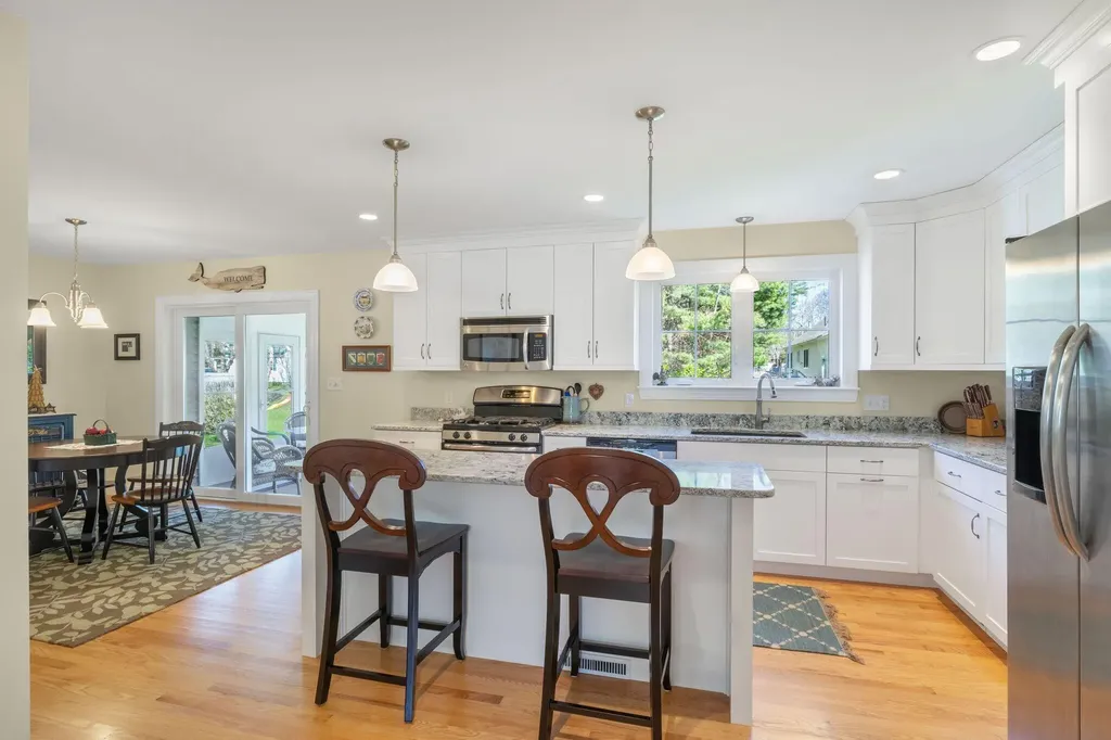 10 Lexington Drive Kennebunk ME 04043